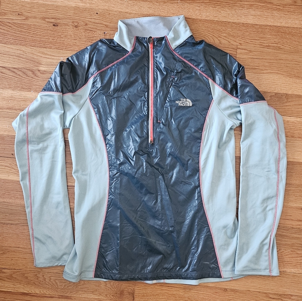 North Face Women's FlashDry IsoTherm Half Zip Pullover Size Medium in Blue